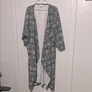 Lularoe black/white Shirley